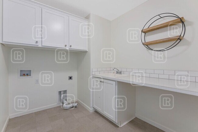 Building Photo - 17823 E Daystar Rd