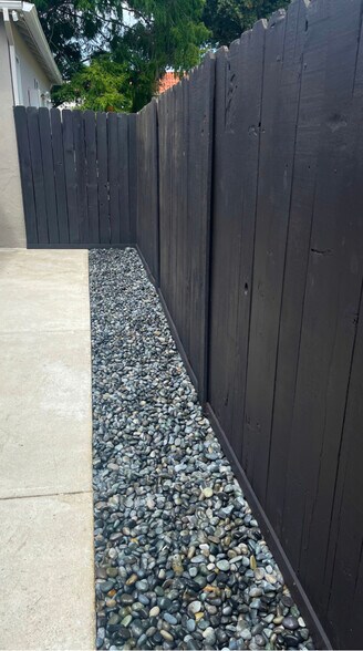 large private patio - 4244 Tujunga Ave
