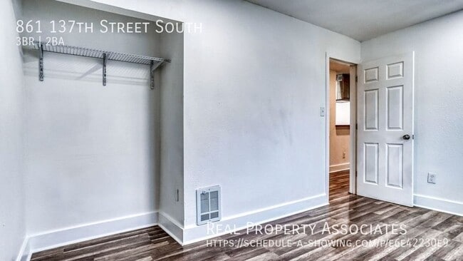 Building Photo - 861 137th St S