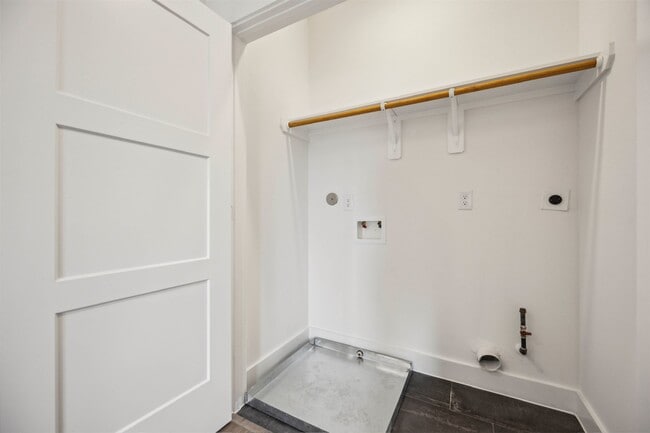 Building Photo - 3504 Caplin St