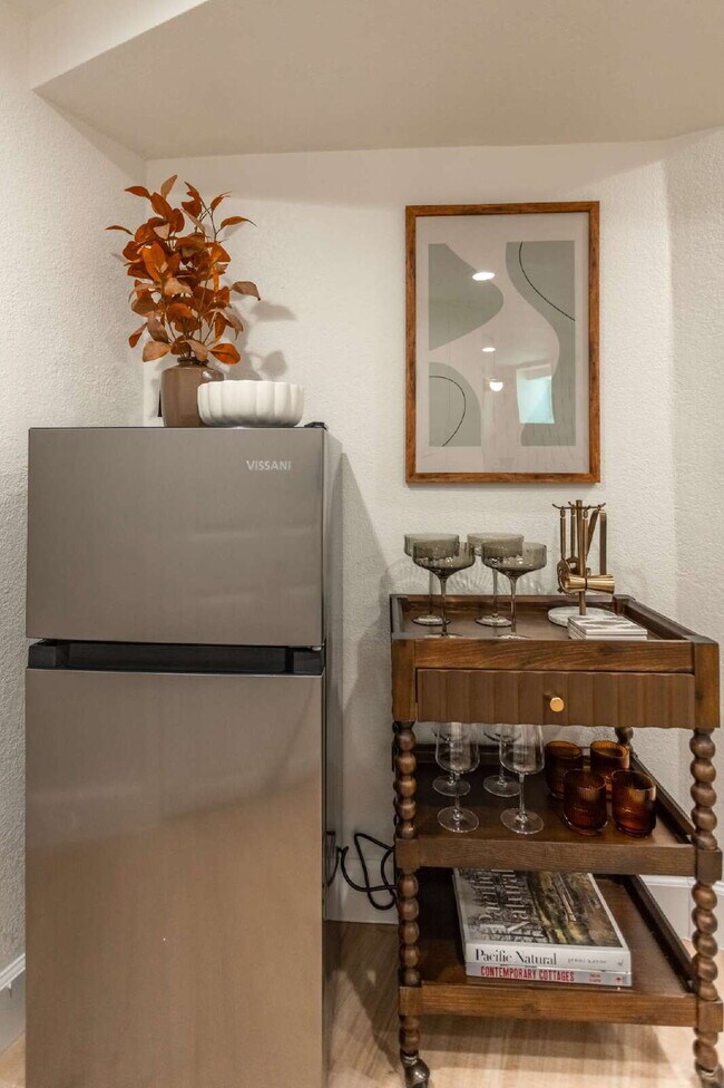 Building Photo - 300 Inca St