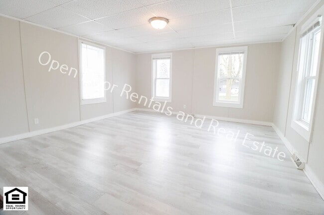 Building Photo - 17425 IN-37