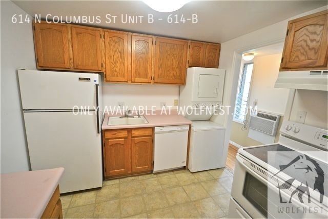 Building Photo - No Deposit Option! Stunning 1 Bed Capitol ...