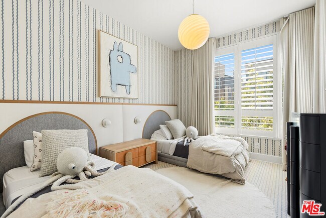 Building Photo - 5926 Firefly Pl