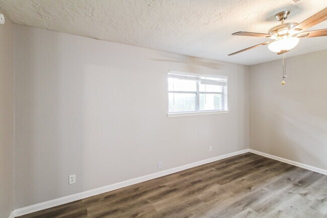 Building Photo - 3206 Teakwood Cir