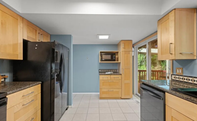 Building Photo - 5159 Country Club Way SE
