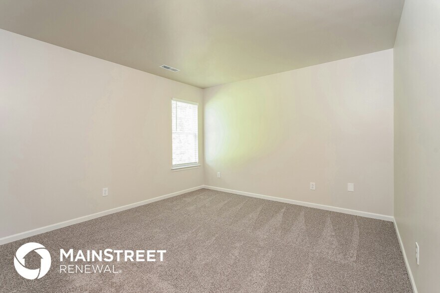 Building Photo - 3630 Whitworth Dr