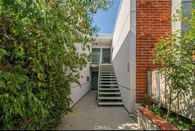 Primary Photo - "Chic 1-Bed Encino Apartment with Modern A...