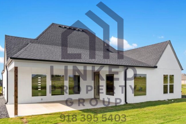 Building Photo - Beautiful Brand New 4 bedroom Home!
