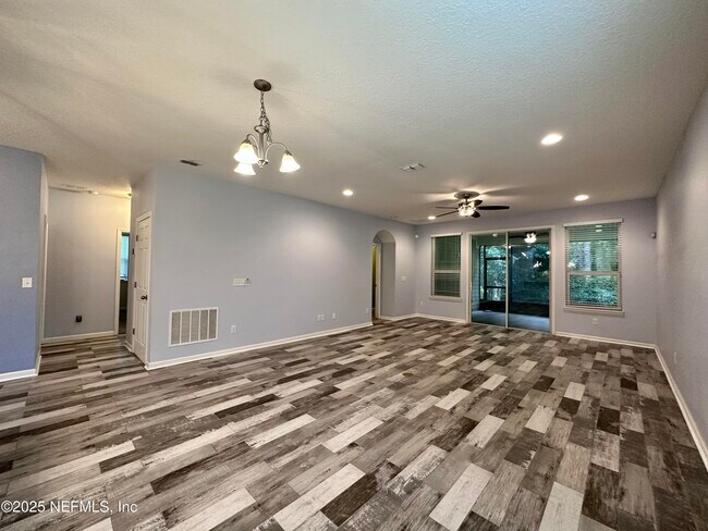 Building Photo - 65 Lone Eagle Way