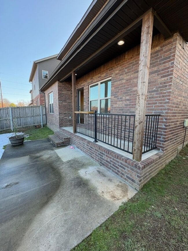 Building Photo - BEAUTIFUL HOME IN GREAT LOCATION!