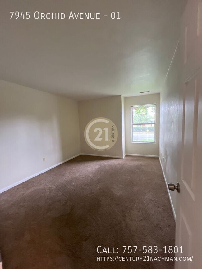 Building Photo - 7945 Orchid Ave