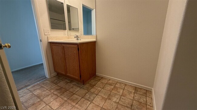 Building Photo - 718 Thornford St