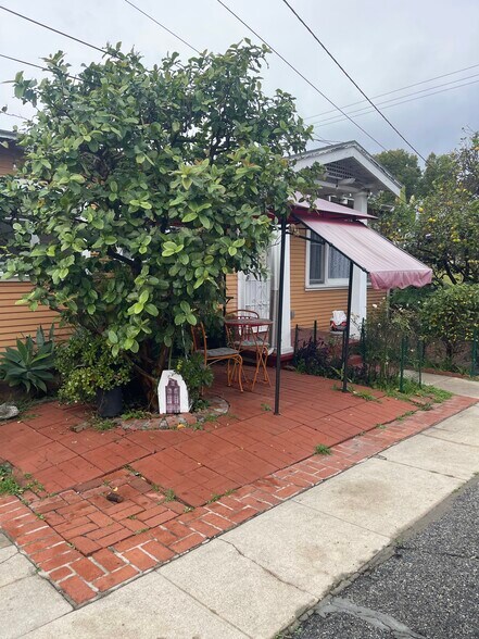 Building Photo - 3554 Arroyo Seco Ave