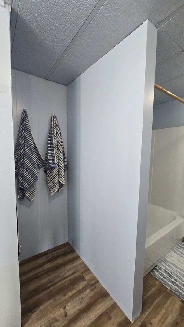 Building Photo - Welcome to this 3-bedroom, 2-bathroom home...