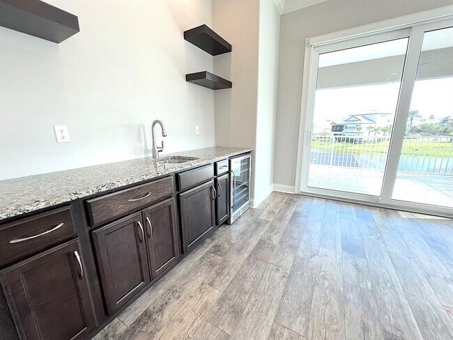 Building Photo - 15 Sandpiper Ln