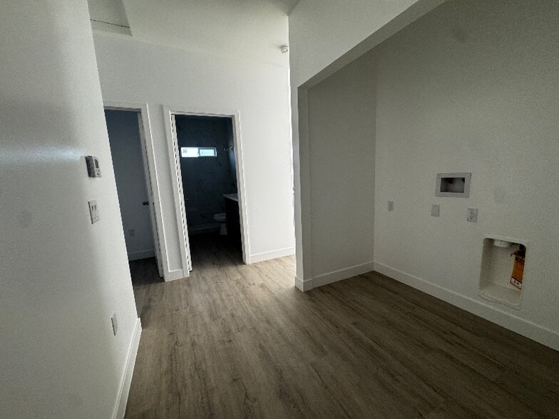 Building Photo - 7793 Merito Ave