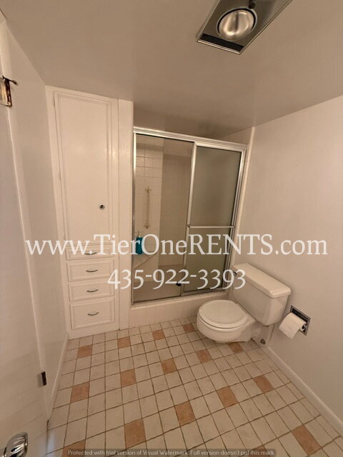 Building Photo - This property offers a NO DEPOSIT option available for qualified renters