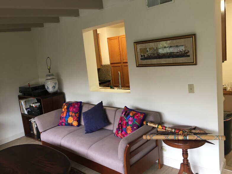 Building Photo - 119 Mesa Ave