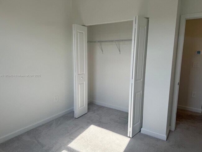 Building Photo - 26459 SW 149th Ave