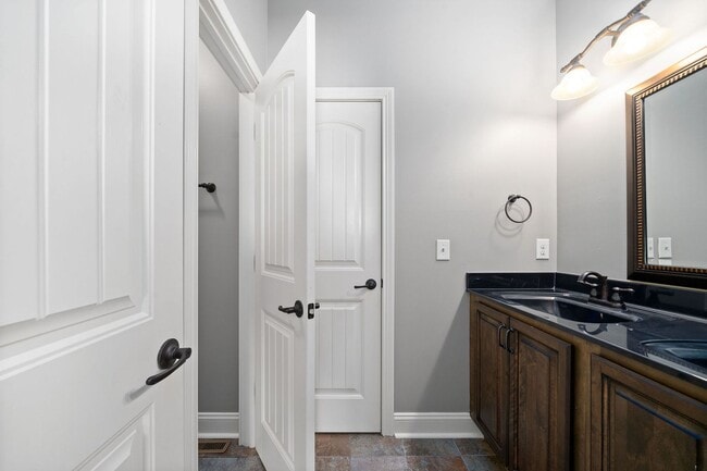 Building Photo - Pet Friendly on Exit 8!