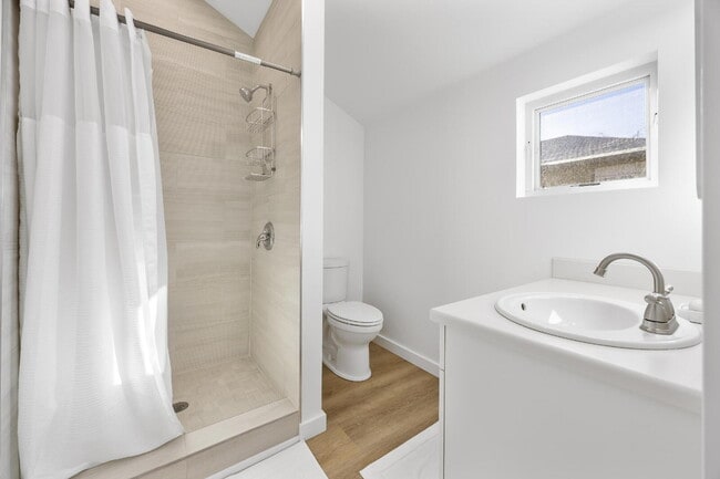 Building Photo - Simple Living, Beautifully Done