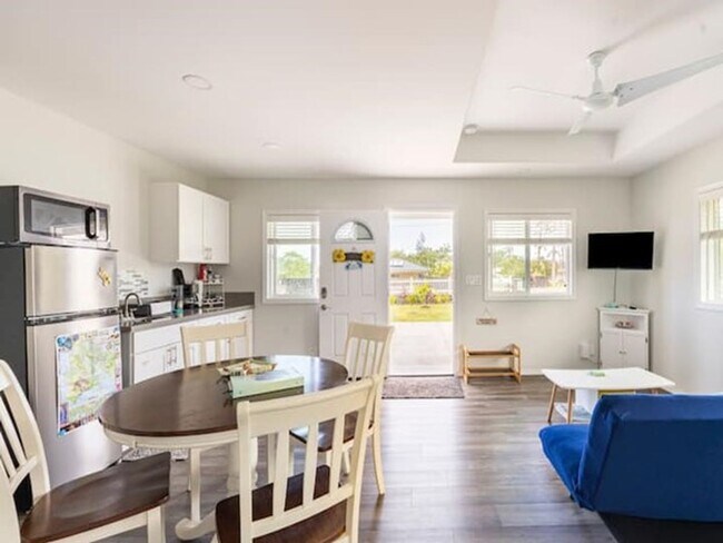 Building Photo - Fully Furnished Studio in Hawaiian Paradise Park