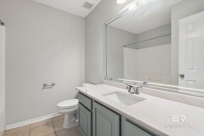 Building Photo - 21570 Palmer Ct