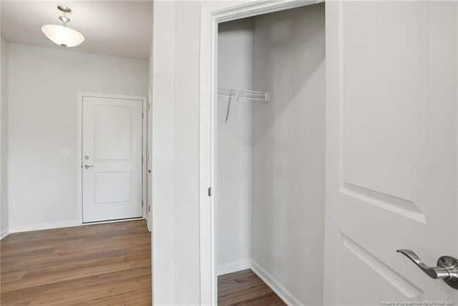 Building Photo - 1952 Dapple Dr