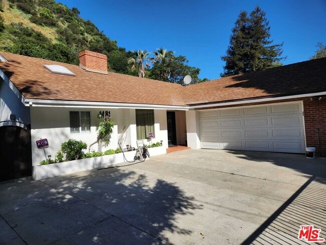 Building Photo - 1481 Benedict Canyon Drive