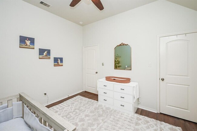 Building Photo - 10911 Overland Trail Dr