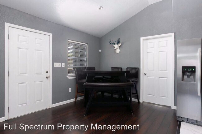 Building Photo - 2 br, 2 bath House - 703 Eleanor