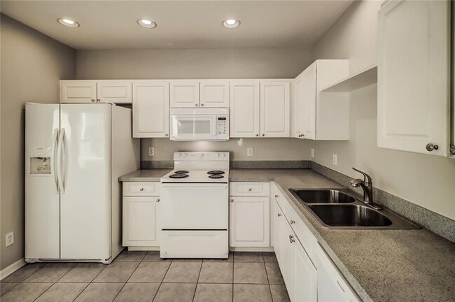 Building Photo - 3117 Summer Cruise Dr