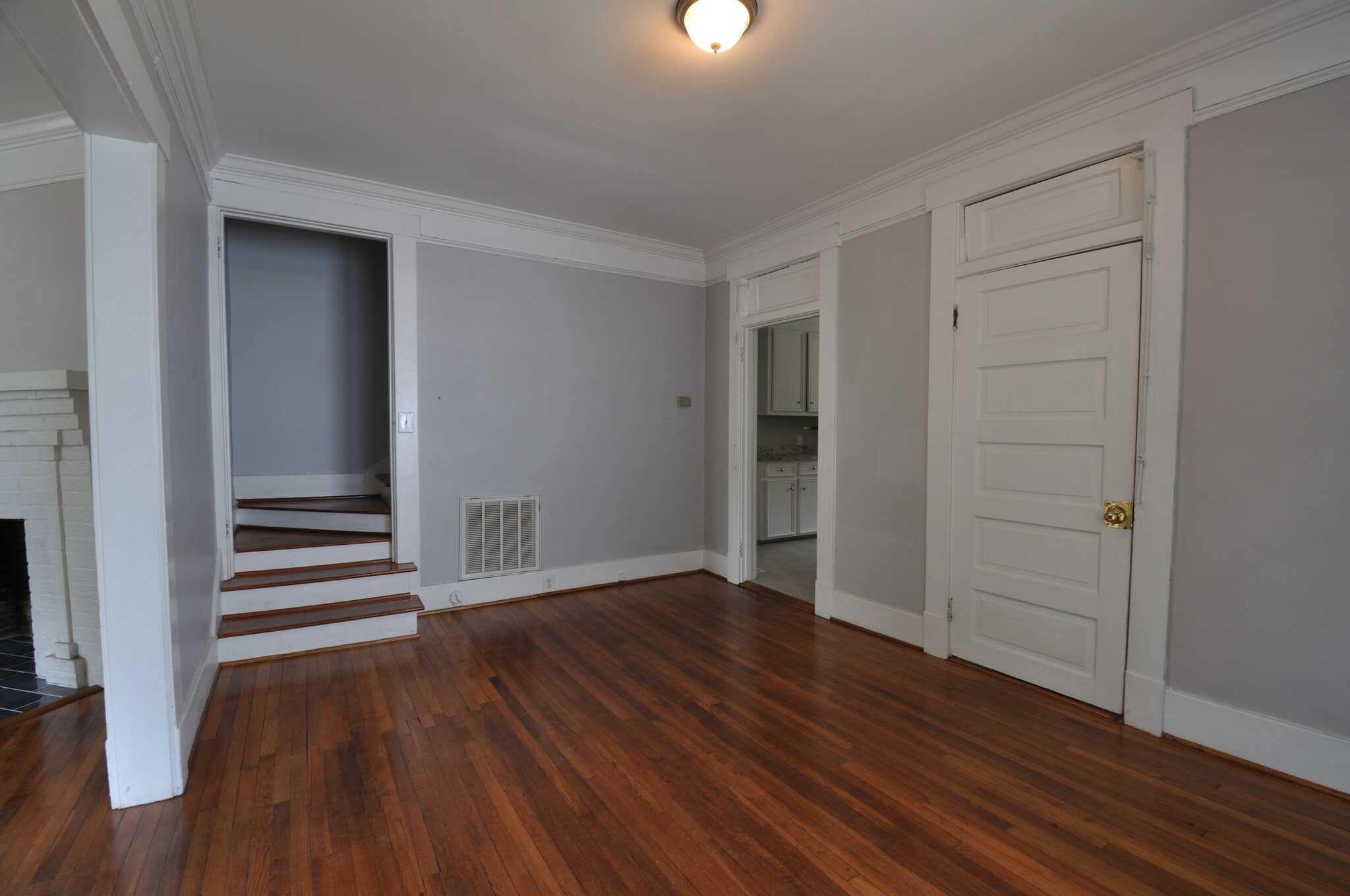Building Photo - 1405 Maple St