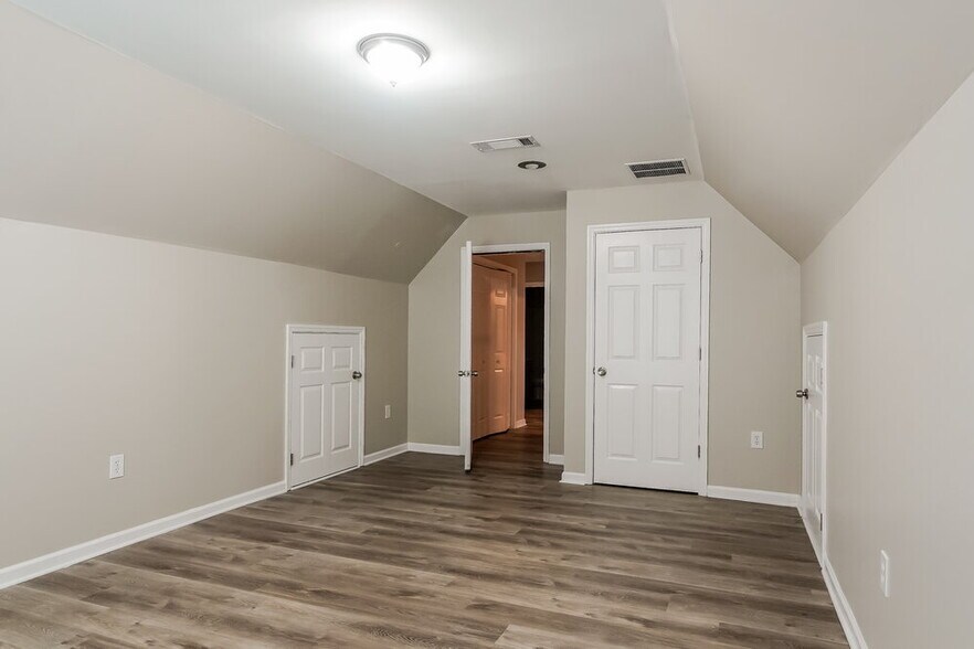 Building Photo - 145 Prescott Ct
