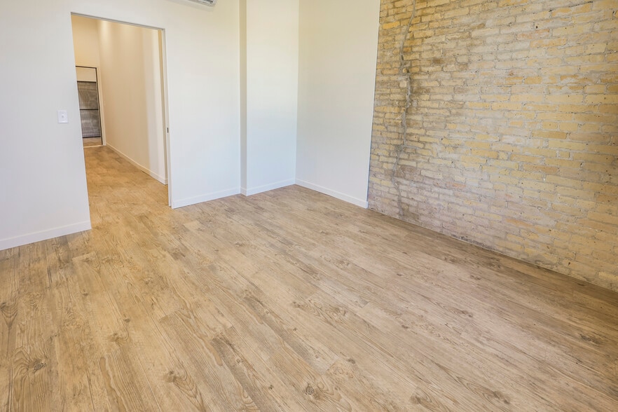 Historic character - 225 N Sibley Ave