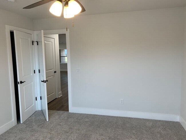 Building Photo - 301 Citation St