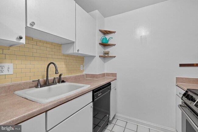 Building Photo - 1736 18th St NW