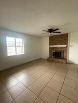 Building Photo - 824 Garvin St