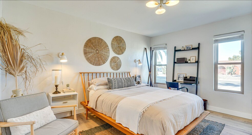 Bedroom 2 - 2217 S Oak Park Dr
