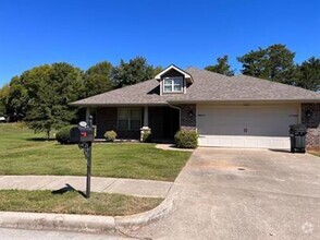 Building Photo - 29805 Park Hill Dr
