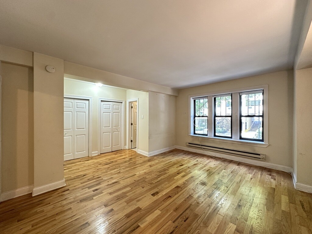 Building Photo - 1314 N Dearborn