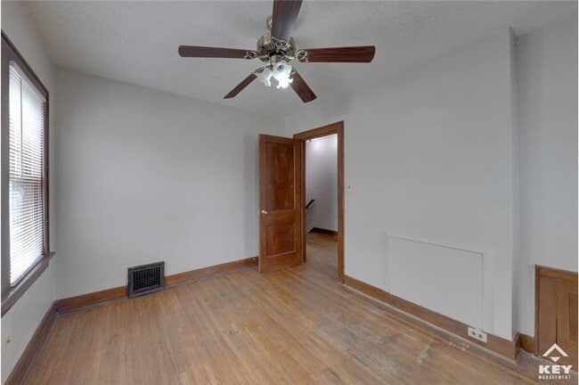 Building Photo - 1608 W Pine St