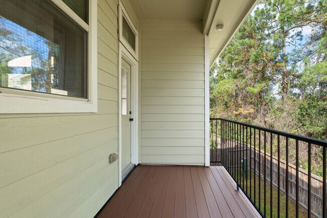 Building Photo - 174 Cheswood Forest Dr