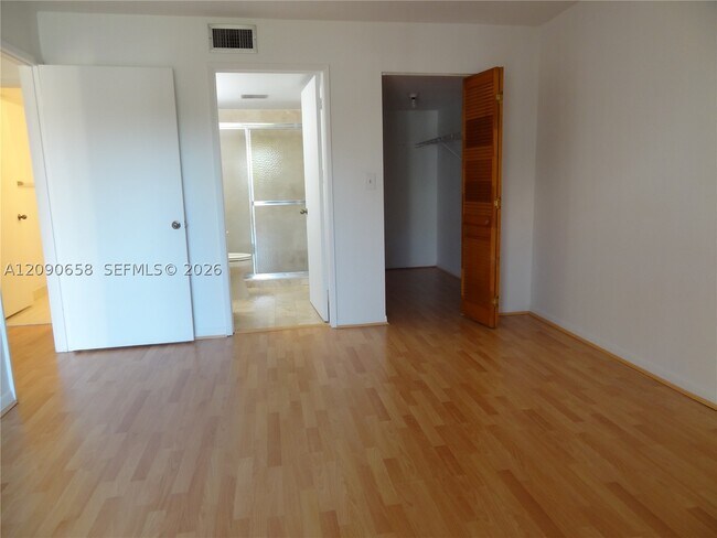 Building Photo - 8850 SW 123rd Ct