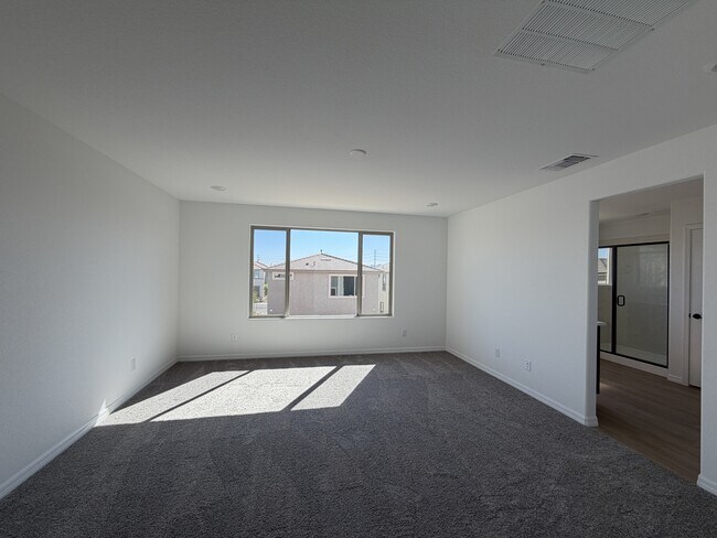 Building Photo - 10290 Dallington St