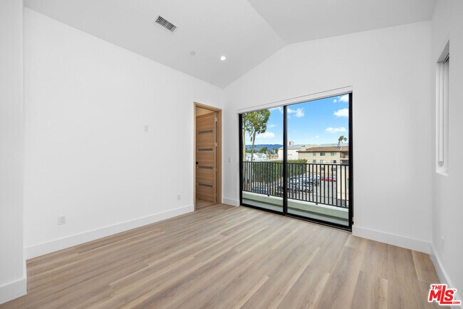 Building Photo - 5315 Ben Ave