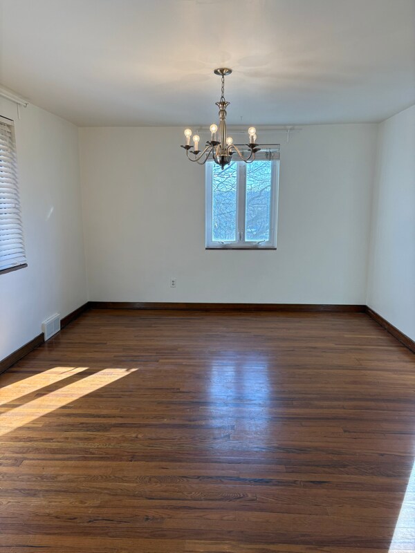 Building Photo - 6318 Glenview Pl