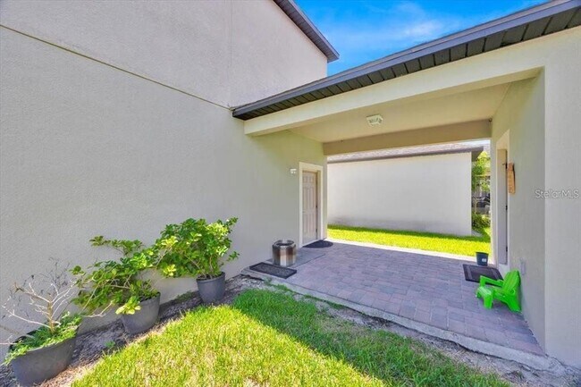 Building Photo - 7401 Ella Ln