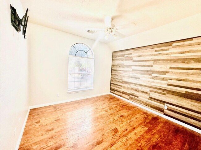 Building Photo - 5902 Crestford Park Ln